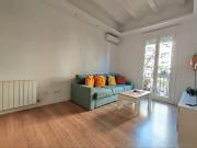 Apartamento en venta en Barcelona, Sant Antoni. Joya con...