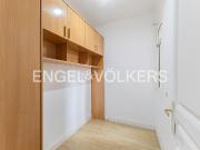 Piso en venta en Barcelona, Sants. Encantador...