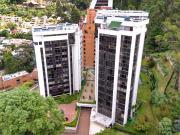 Apartamento En Venta En Bogota En El Refugio V220401