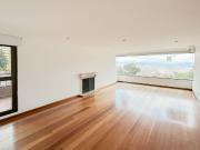 Apartamento En Venta En Bogota En El Refugio V296165