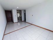 apartamento en venta en bosques del limonar. Cod V17561