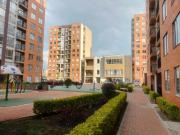 Apartamento en venta en conjunto cerrado, Madrid