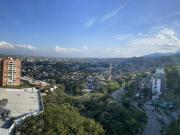 apartamento en venta en cristales. Cod V4514