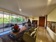 apartamento en venta en el poblado. Cod V12369