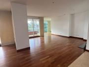 Apartamento en venta en El Poblado, Sector Loma del... Apartamento en venta en El Poblado, Sector Loma del...