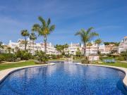 Apartamento en Venta en Elviria