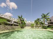 Apartamento en venta en Estepona, Bahía Dorada....