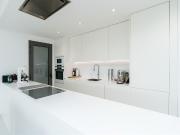 Apartamento en venta en Estepona, Nueva Atalaya....