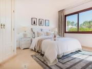 Apartamento en venta en Estepona, Parque Central....