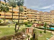 Apartamento en venta en Fuengirola, Los Pacos. Gran...