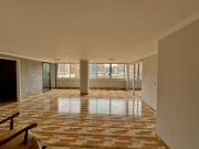 Apartamento en venta en importante zona de Laureles