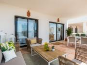 Apartamento en venta en La Resina Golf, Estepona