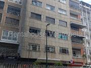 Apartamento en Venta en Los Palos Grandes, Caracas