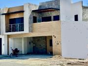 Apartamento en Venta en Los Viñedos, Torreón: Moderna y...