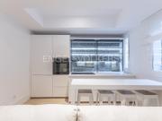 Apartamento en venta en Madrid, Almagro. Apartamento...