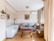 Piso en venta en Madrid, El Viso. Piso para reformar con...