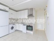 Apartamento en venta en Madrid, Sanchinarro. Moderno y...