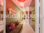 Apartamento en venta en Madrid, Sol. Atractivo...