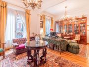 Apartamento en venta en Madrid, Sol. Piso en calle...