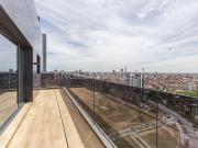 Apartamento en venta en Madrid, Valdeacederas. Ático con...
