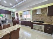 Apartamento en Venta en Maracay Girardot Aragua 133 m2....