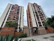 Apartamento en Venta en Maracay Girardot Aragua 83 m2. 3 hab