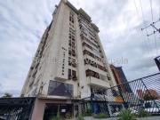 Apartamento en Venta en Maracay Girardot Aragua 90 m2. 3 hab