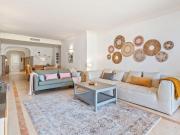 Apartamento en venta en Marbella, Los Naranjos. Amplio...
