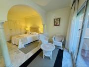 Apartamento en venta en Marbella, Los Naranjos....