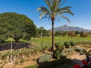 Apartamento en venta en Marbella, Los Naranjos. Ático de...