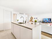 Apartamento en venta en Marbella, Nueva Andalucía...