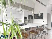 Apartamento En Venta En Medellin En El Poblado V320905