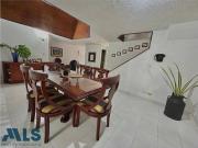 Apartamento En Venta En Medellin En El Poblado V321674