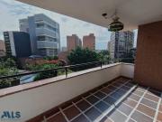 Apartamento En Venta En Medellin En Laureles V320744