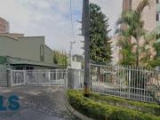 Apartamento En Venta En Medellin En Loma De Los Bernal...