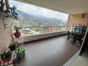 Apartamento En Venta En Medellin En Loma De Los Parra...
