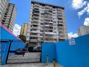 Apartamento en Venta en San Juan 2H/1B/1P