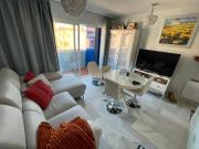Apartamento en venta en Torrox, El Morche. COQUETA...