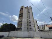 APARTAMENTO EN VENTA EN URB. LA SOLEDAD MARACAY 26 1386