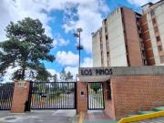 Apartamento en Venta Res. Los Pinos. Llano Alto, Carrizal
