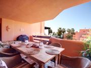 Apartamento en venta y en alquiler en Mar Azul, Estepona...