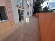 Apartamento Espaçoso com Terraço no Centro de Santa Maria