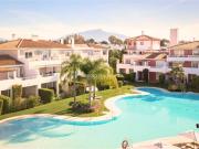 Apartamento Esquinero en Cortijo del Mar – Estepona