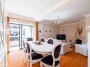 Apartamento Familiar Espacioso com Varandas e tima...