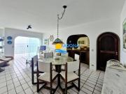 Apartamento frente mar com sacada — Pitangueiras — Guarujá