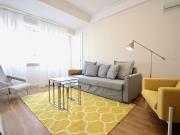 Apartamento luminoso com 2 quartos para arrendar em...