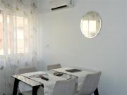 Apartamento luminoso com terraço grande