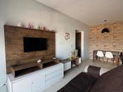 APARTAMENTO MOBILIADO COM 2 DORMITÓRIOS NO PEREQUE AÇÚ