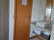 Apartamento mobiliado com conceito moderno, piscina e...