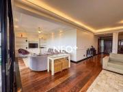 Apartamento mobiliado de alto padrão com vista para o...